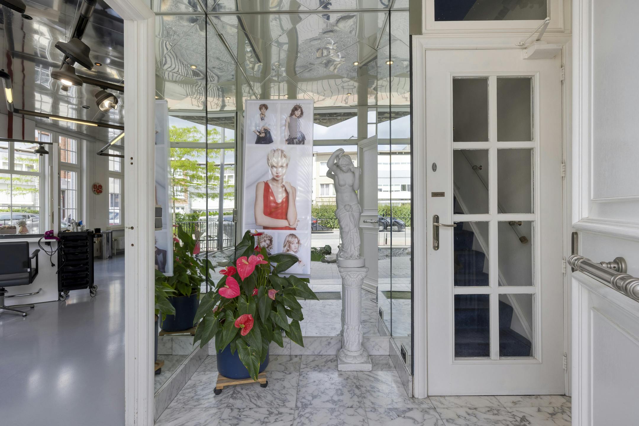 Karaktervolle driegevelwoning met commerciële ruimte in hartje Vilvoorde foto 5