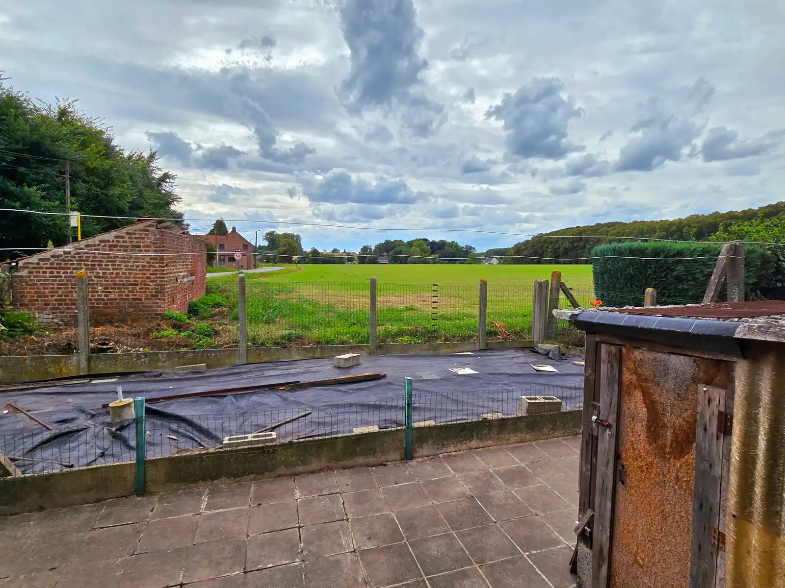 WSB-Immo biedt u deze prachtige te renoveren woning! foto 13