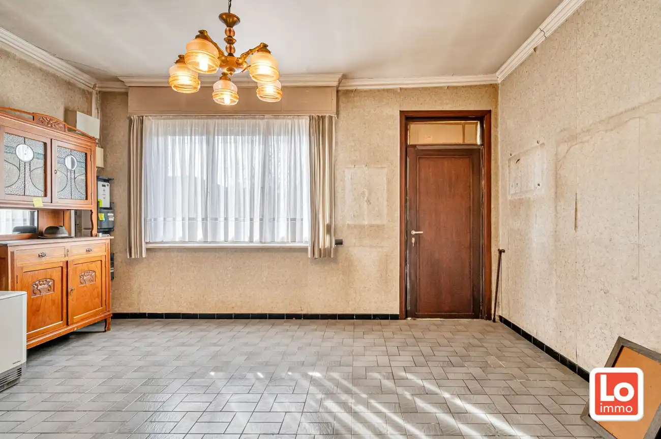 VERKOCHT! Landelijk gelegen halfopen afbraakwoning op groot perceel grond met open zicht in Zeveneken! foto 6