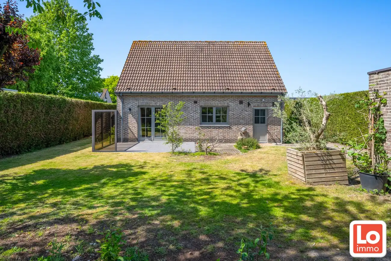Charmante woning met zuid gerichte tuin in rustige buurt van Lochristi foto 14