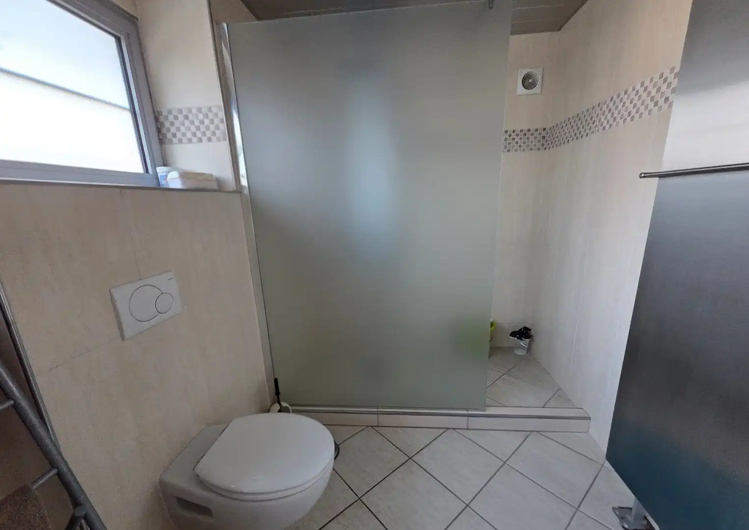 Ruim appartement met kantoorruimte in dorpskern Kampenhout foto 15