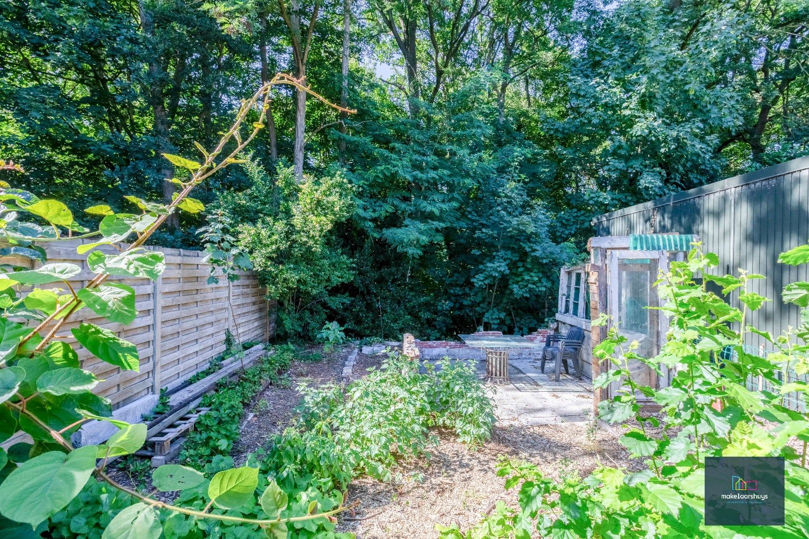 VERKOCHT !!! Residentieel gelegen  te renoveren halfopen bebouwing met tuin  foto 22