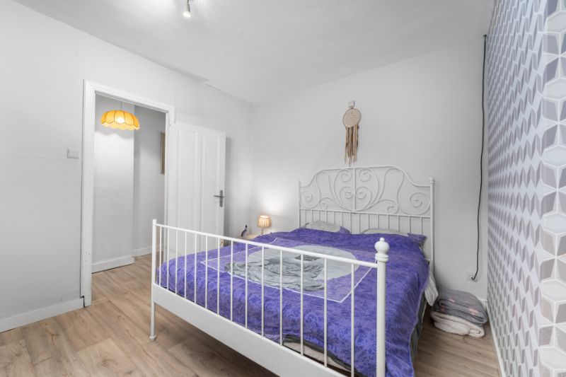 Woning met zij-ingang aan de stadsrand - 3 slpkmrs. foto 12