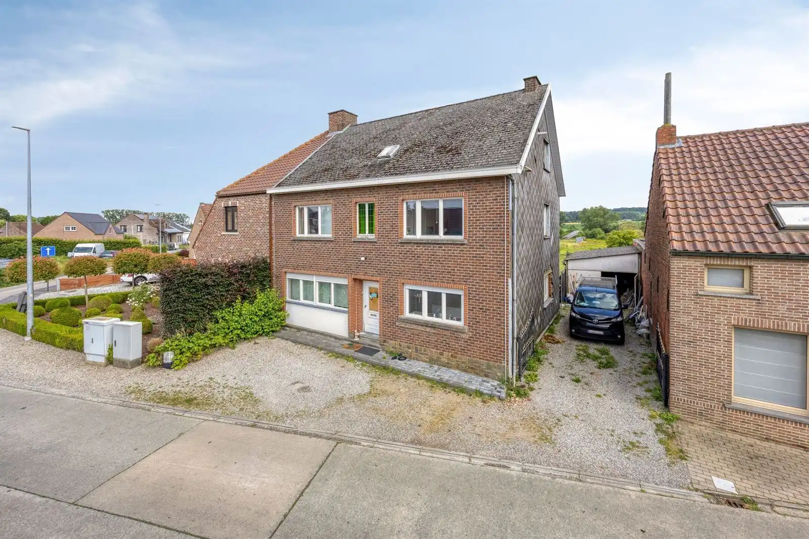 Ruime 3-gevelwoning (EPC B) met garage op 23a 59ca foto 2