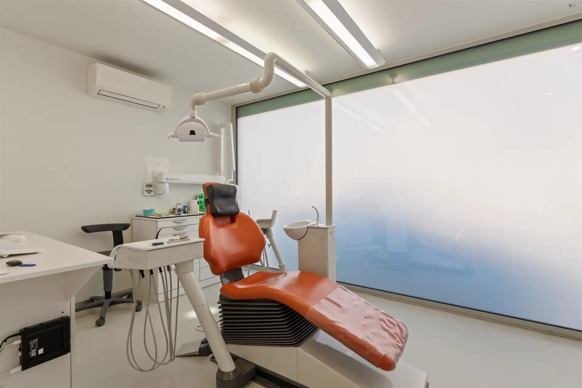 Ivesteringsvastged Praktijk + appartementsgebouw foto 24