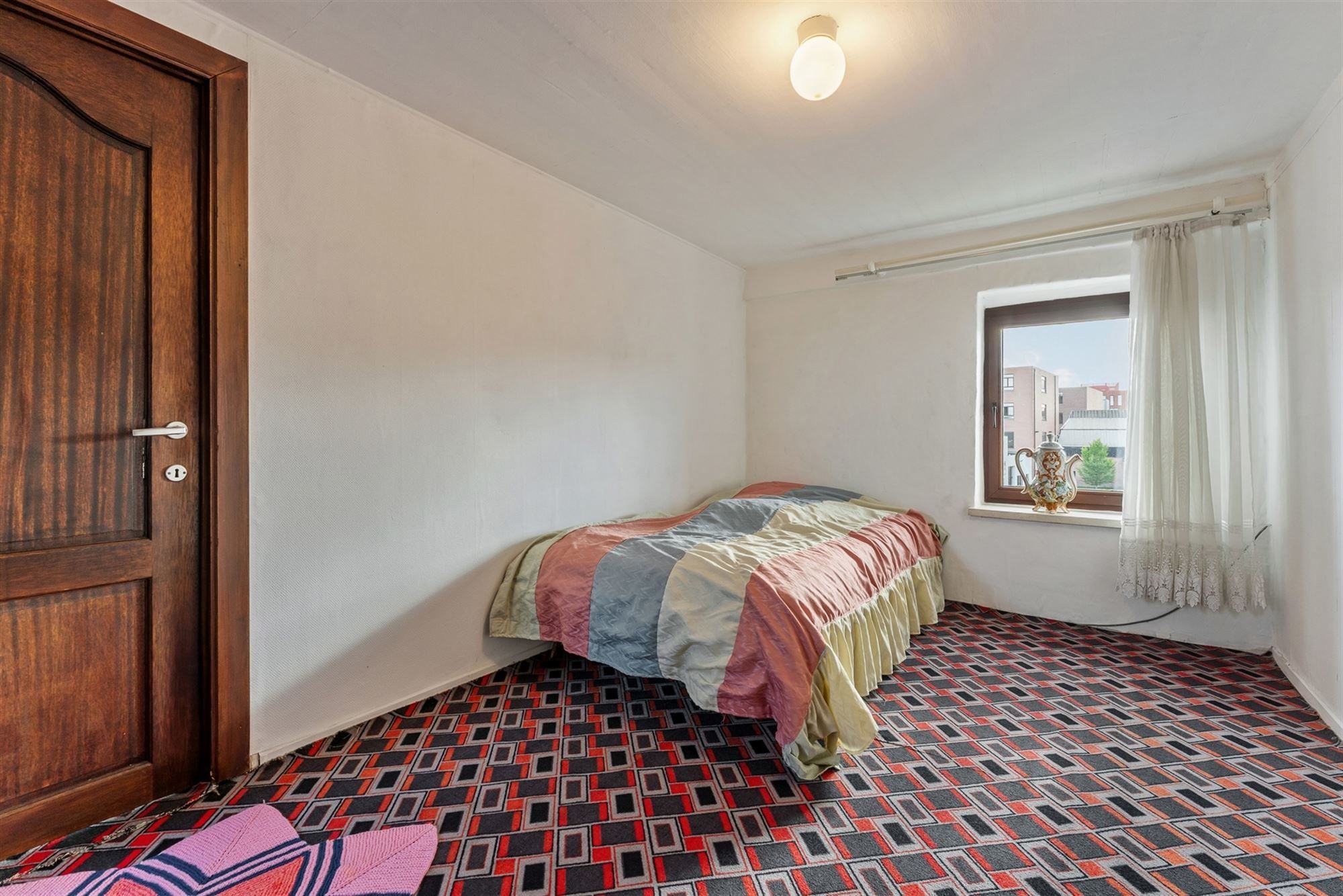 CENTRAAL GELEGEN WONING (197M²) MET 5 SLAAPKAMERS EN BUITENRUIMTE TE HASSELT CENTRUM foto 14