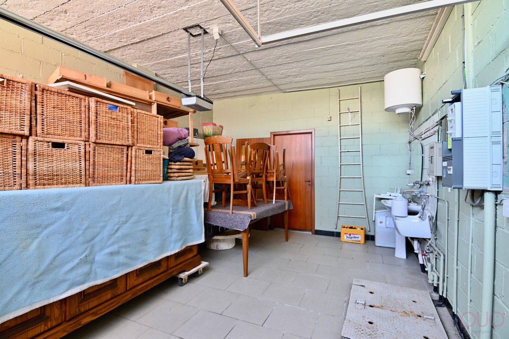 Knappe vrijstaande woning nabij het stadscentrum van Sint-Truiden met idyllische uitzicht en grote garage foto 22