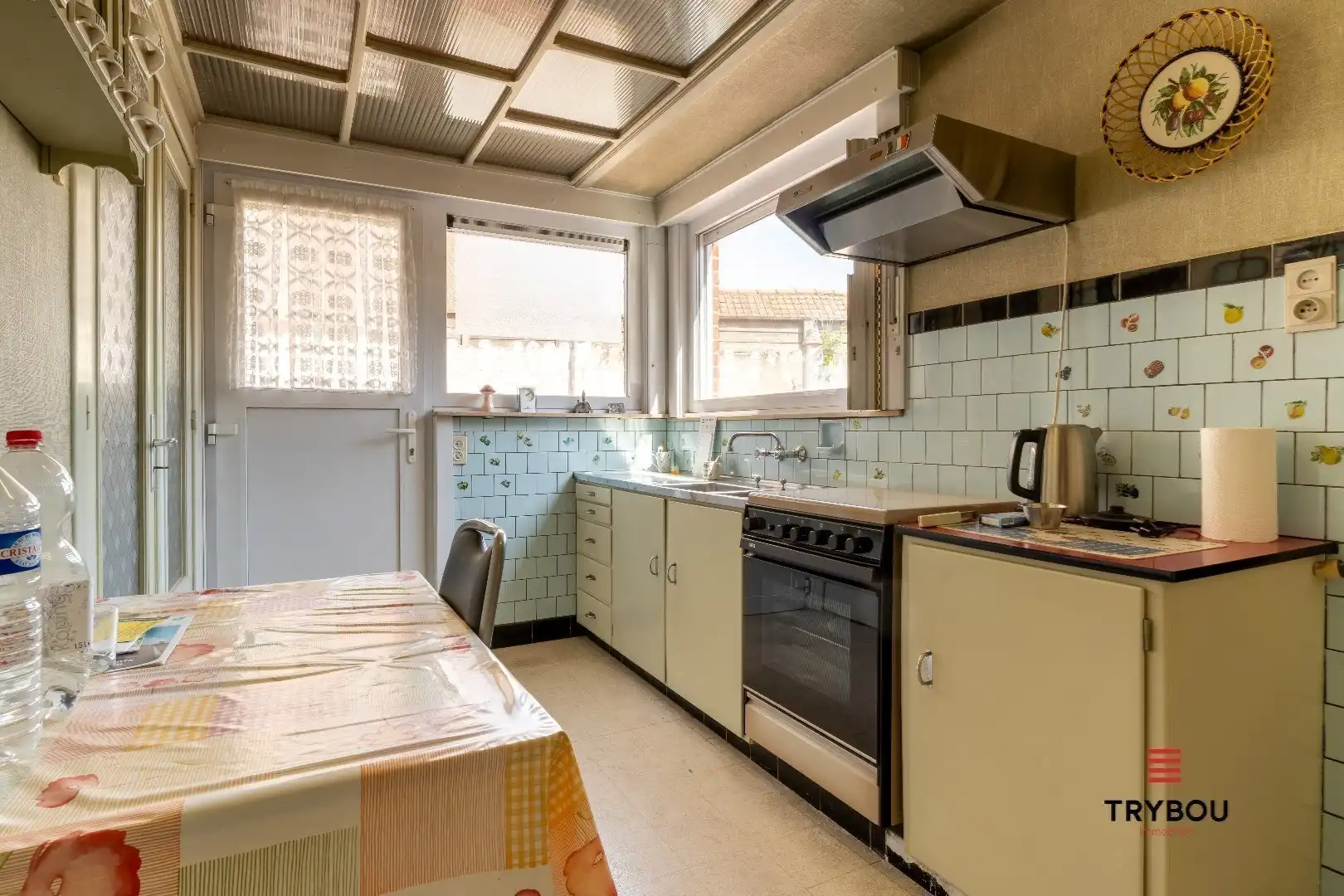 Centraal gelegen, degelijke woning met drie ruime slaapkamers foto 7