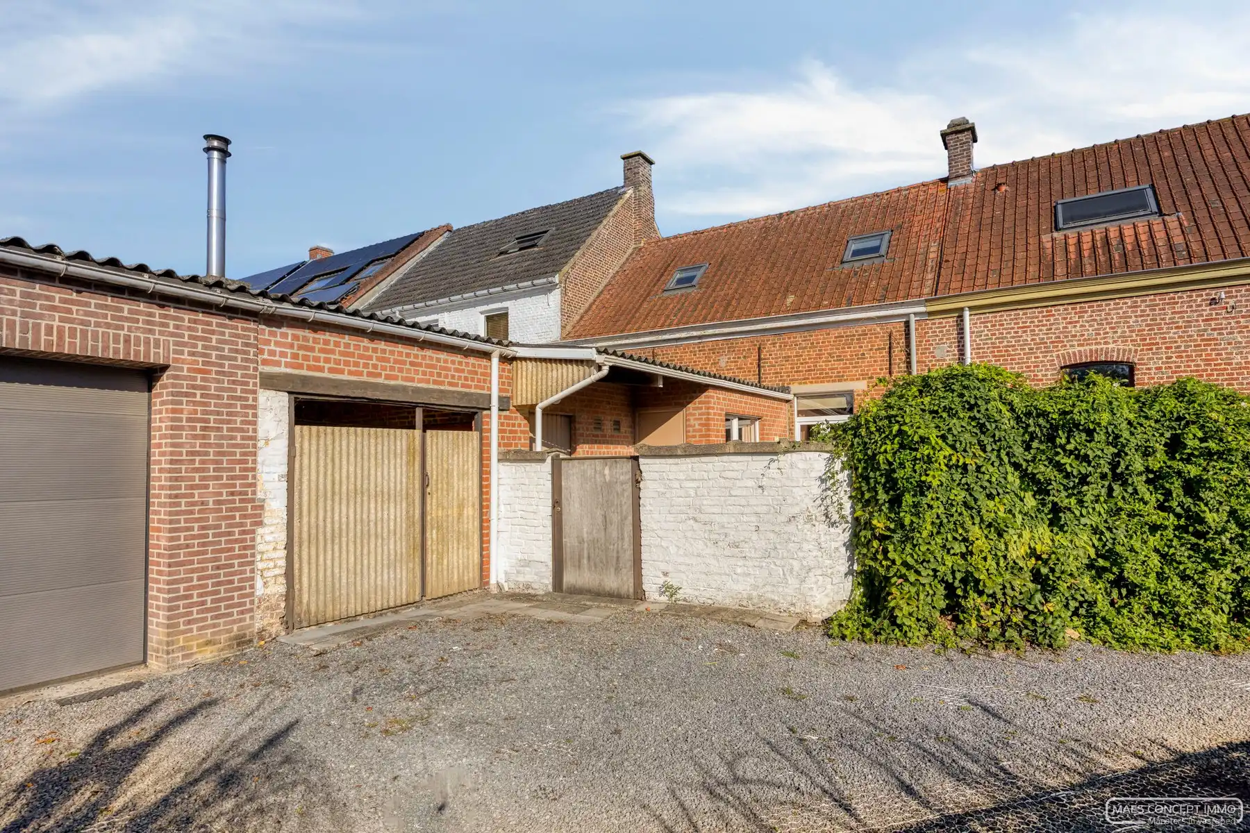 Karaktervolle woning met garage te koop op Elsegemplein (Wortegem) foto 32