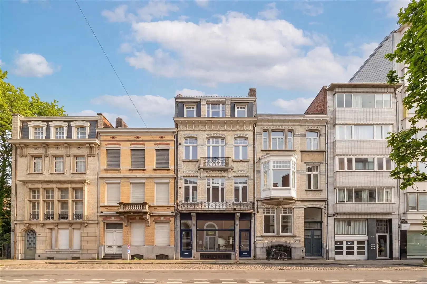 Appartement met terras in een authentiek kader foto {{pictureIndex}}