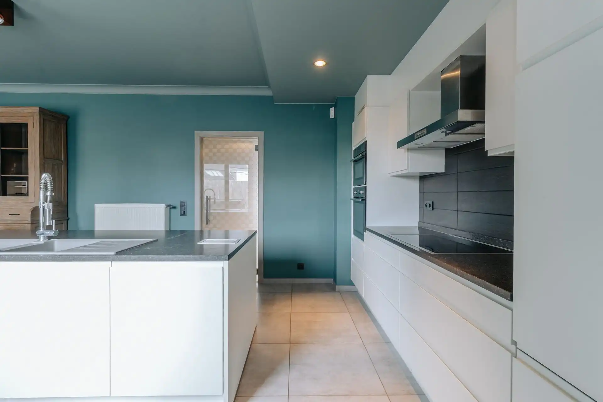 Unieke woning met magazijn in Boom foto 8