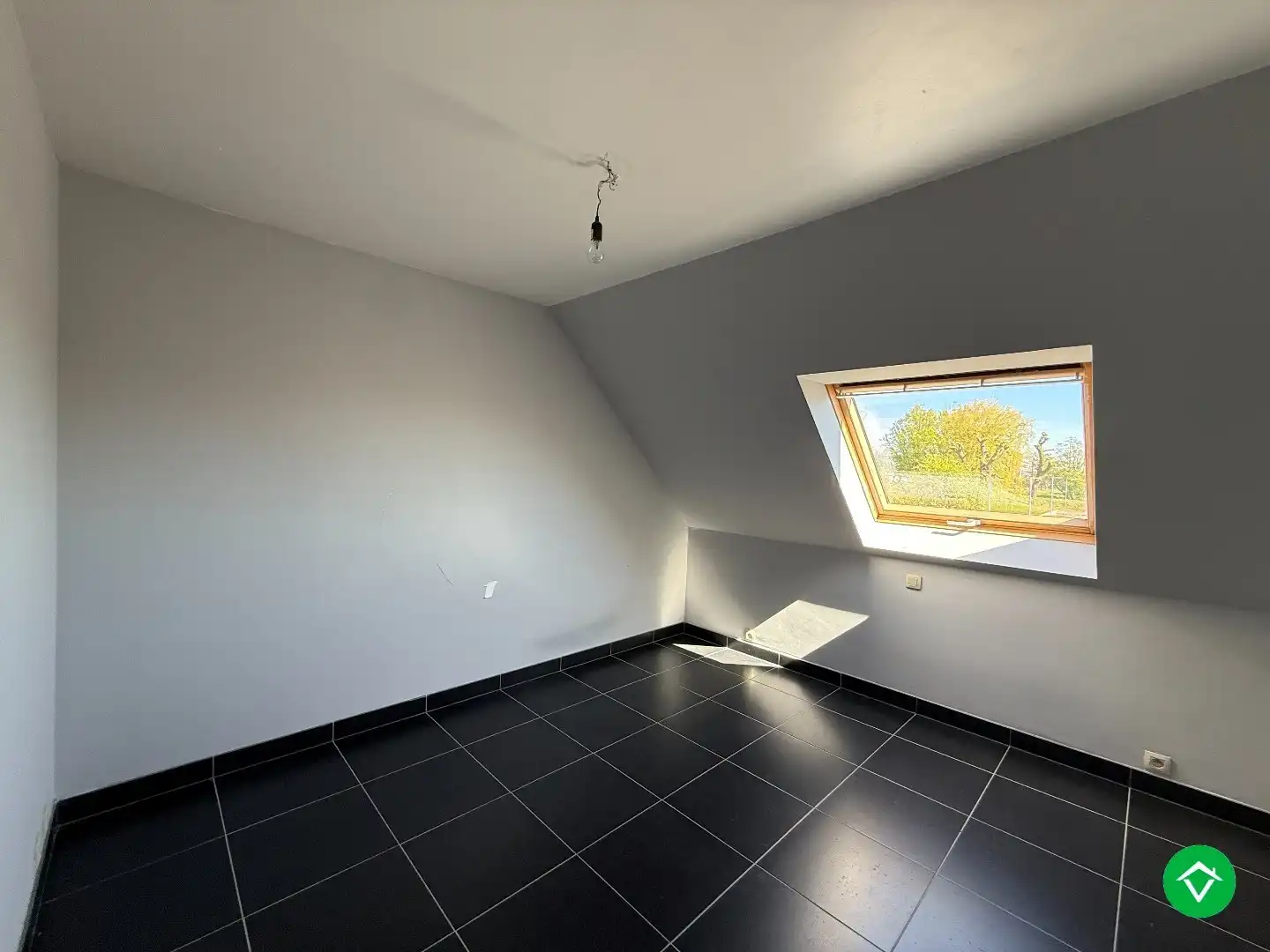 Duplexappartement met twee slaapkamers, zonneterras en parking te Moorslede  foto 18