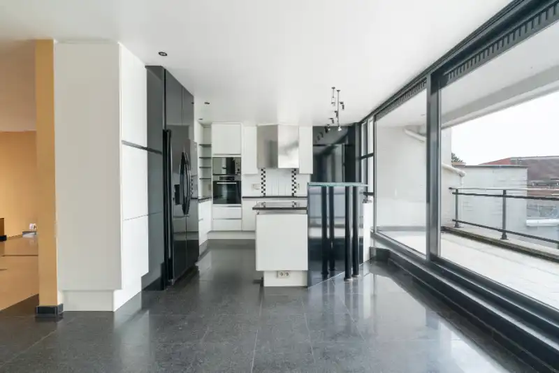 Handelspand 120m² + groot appartement met privé lift! foto 10