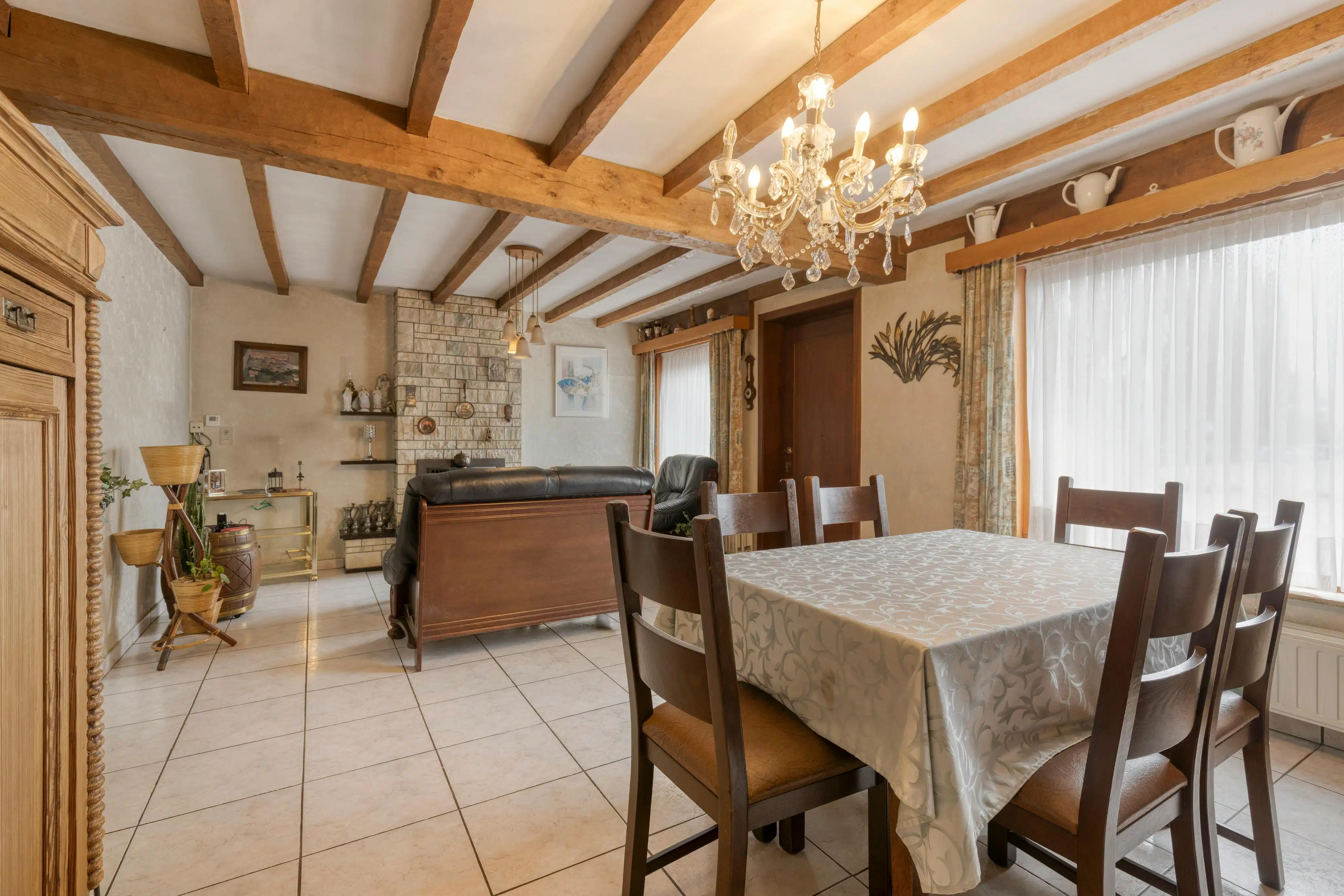 Woning met 4 slaapkamers op een perceel van 1087m² foto 6