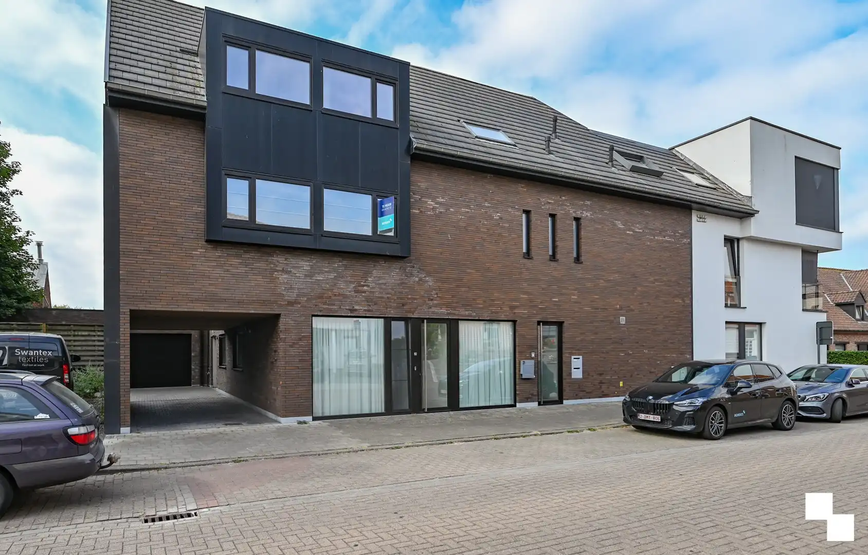 Appartement met ruim terras in het centrum van Kachtem foto {{pictureIndex}}