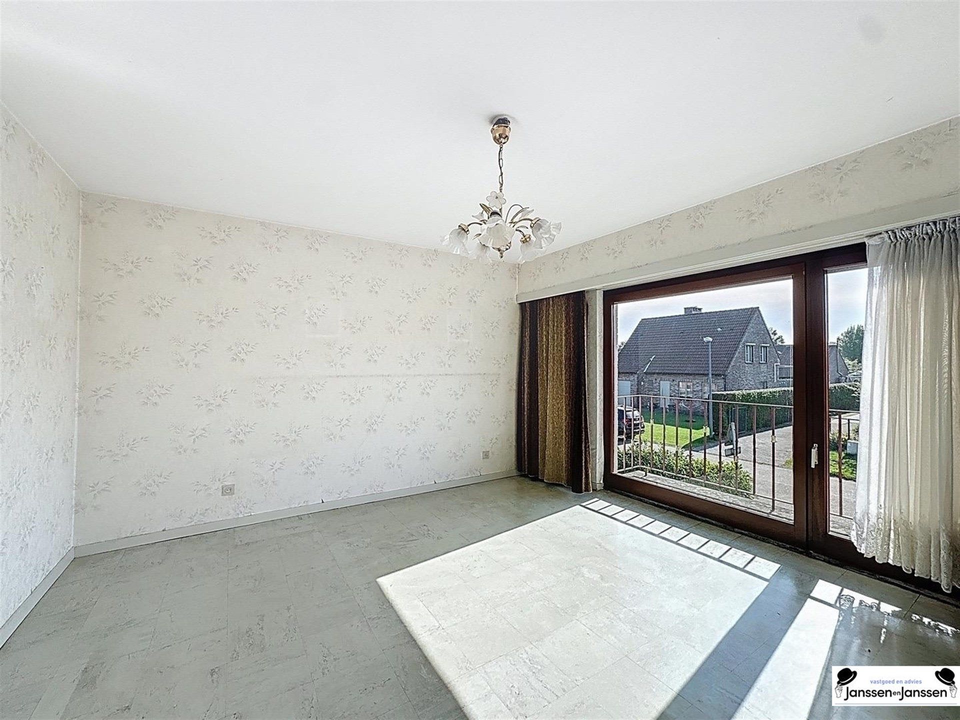 Charmante woning in hartje Gooreind! foto 9