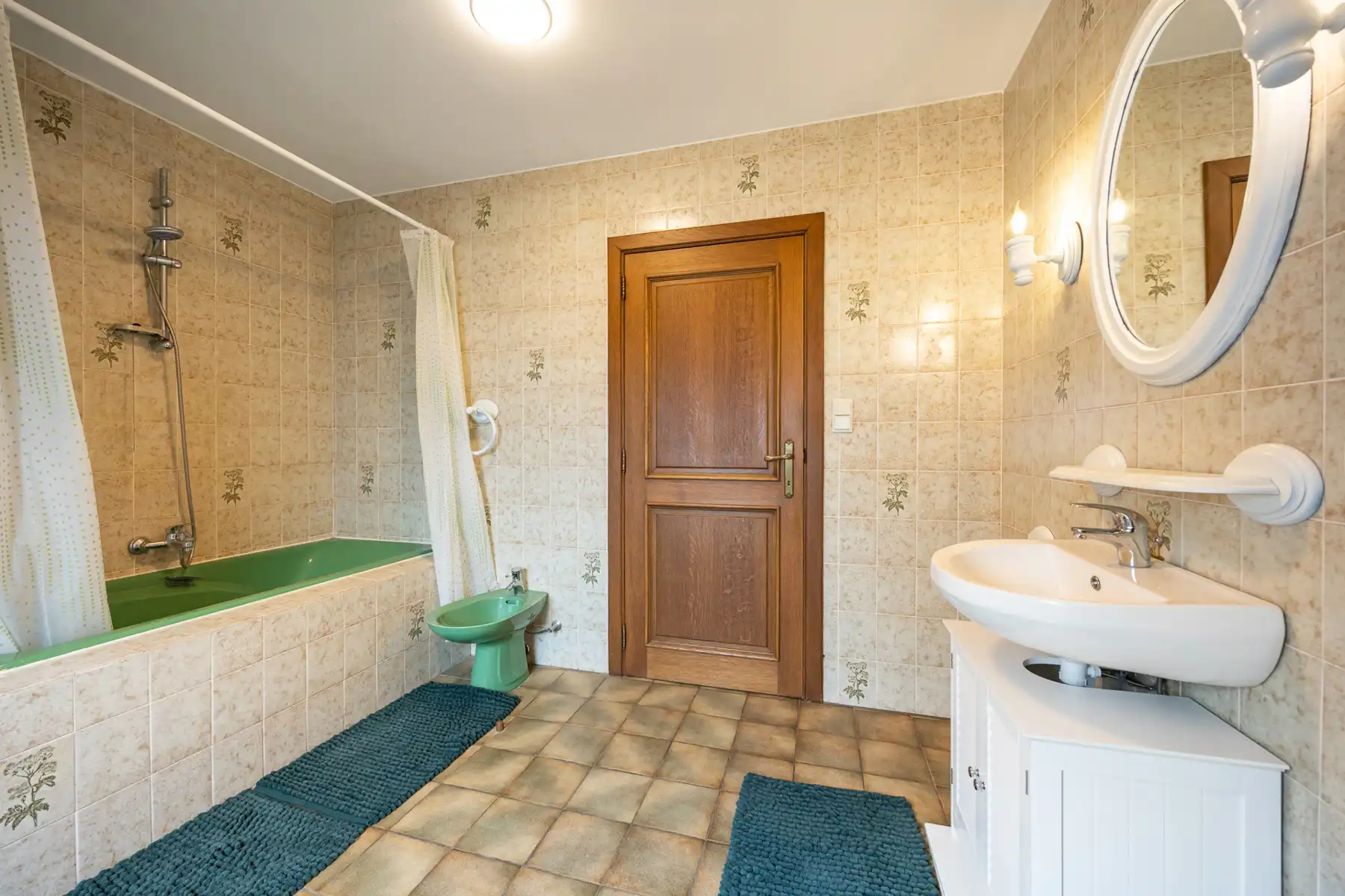 Verrassend ruime woning met 6 slaapkamers en 2 badkamers foto 26