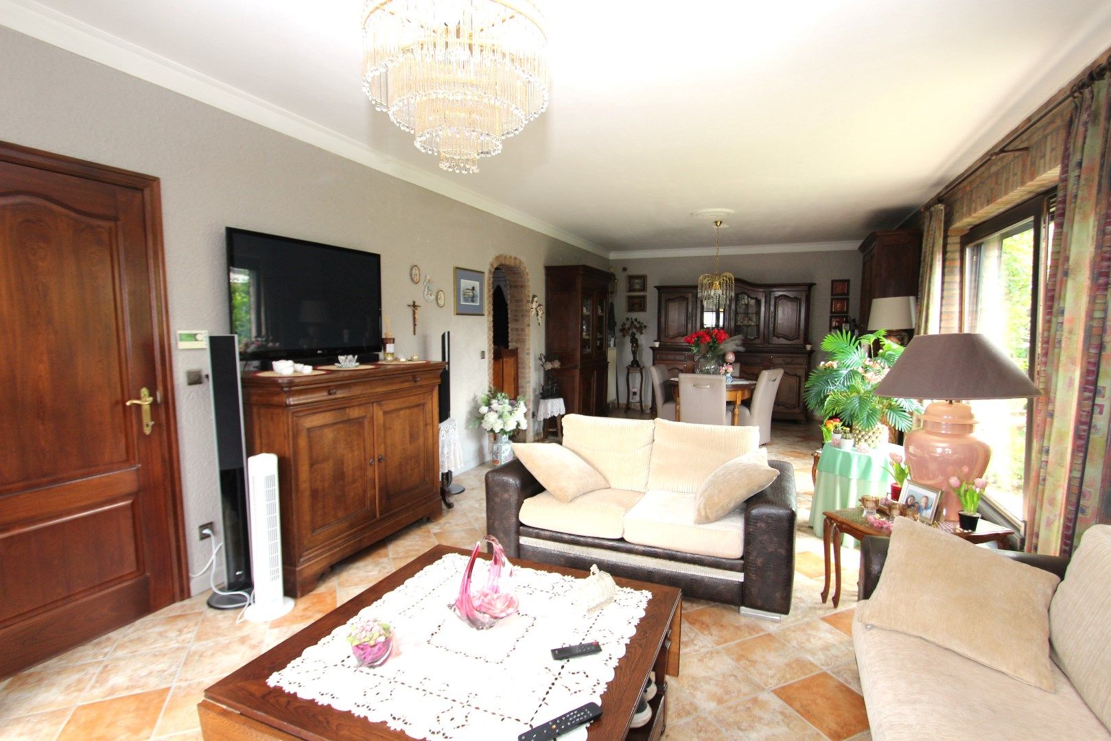 Charmante woning met veranda en mooie tuin in een rustige, landelijke omgeving foto 4