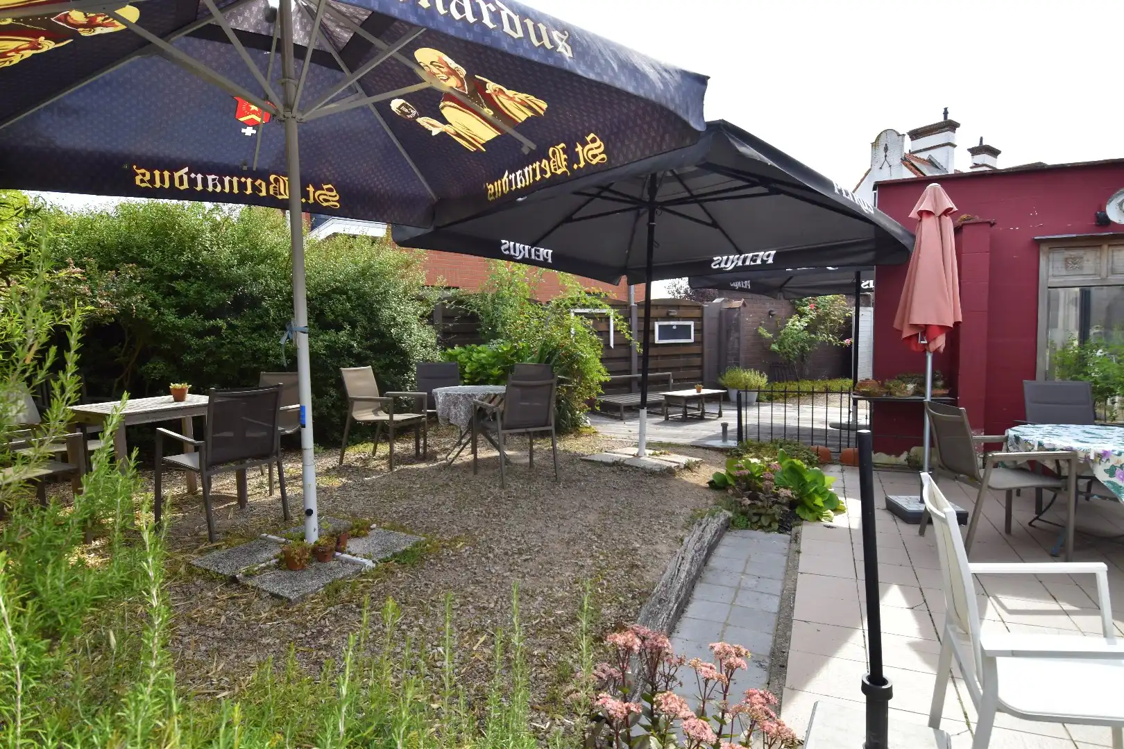 Horecazaak met apart woongedeelte, tuin/terras en garage te koop in Gullegem foto 6