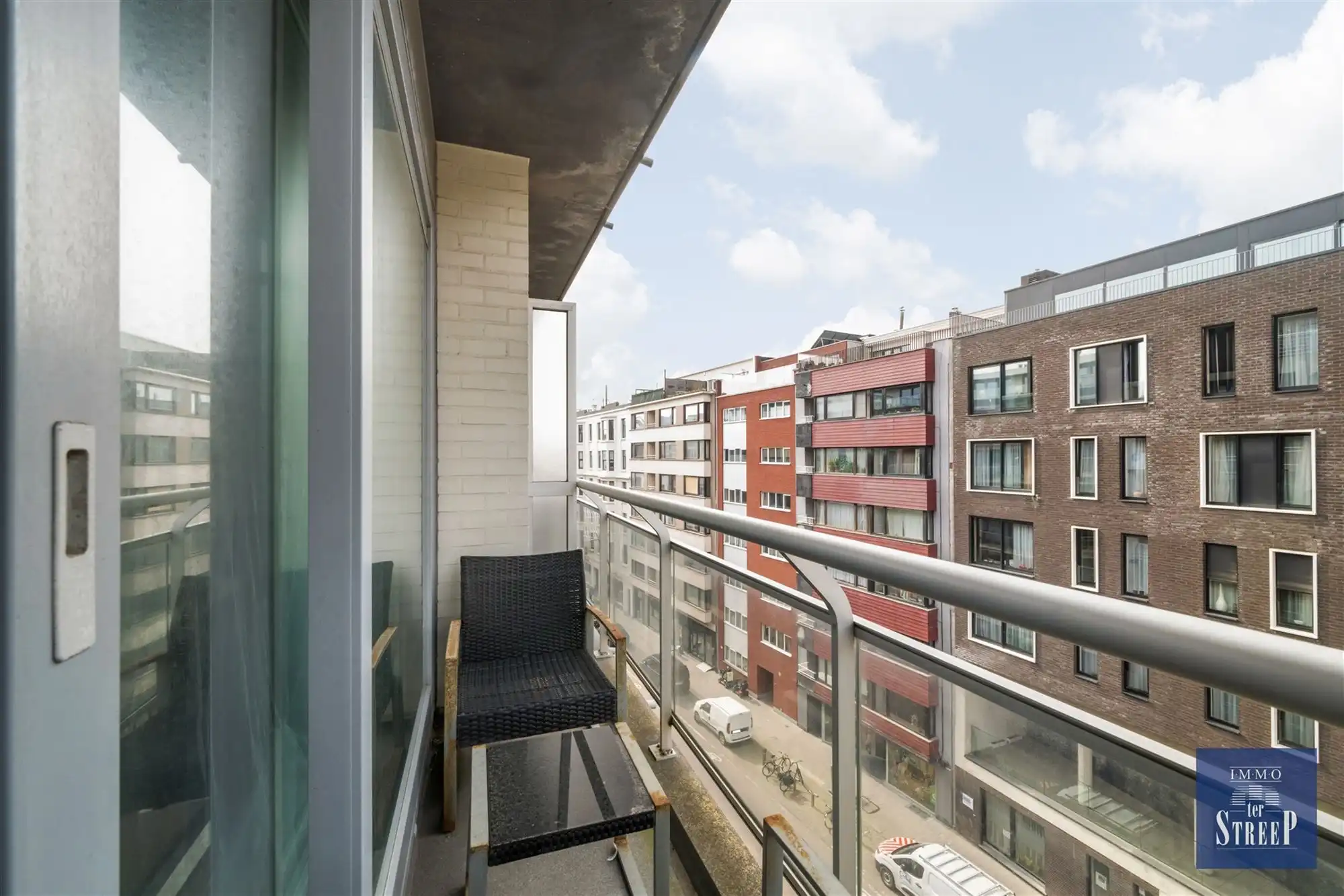 Gemeubelde studio foto 12