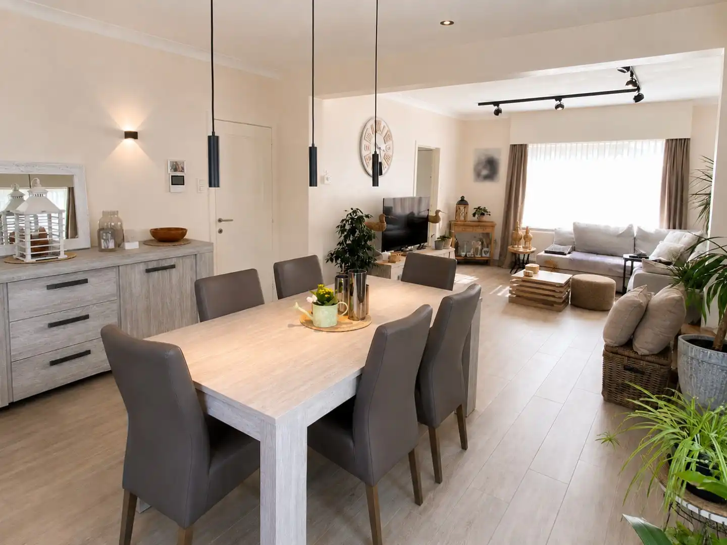 Gerenoveerde halfopen bebouwing met twee slaapkamers te huur in Machelen (Zulte) foto 4