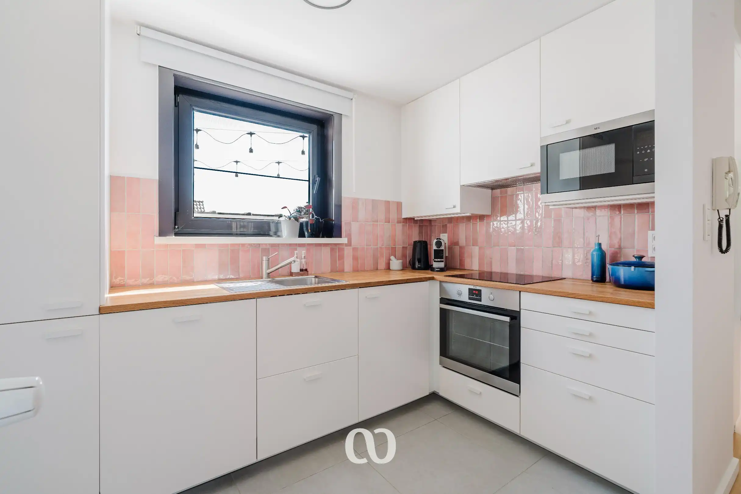 Instapklaar appartement met groot terras foto 5