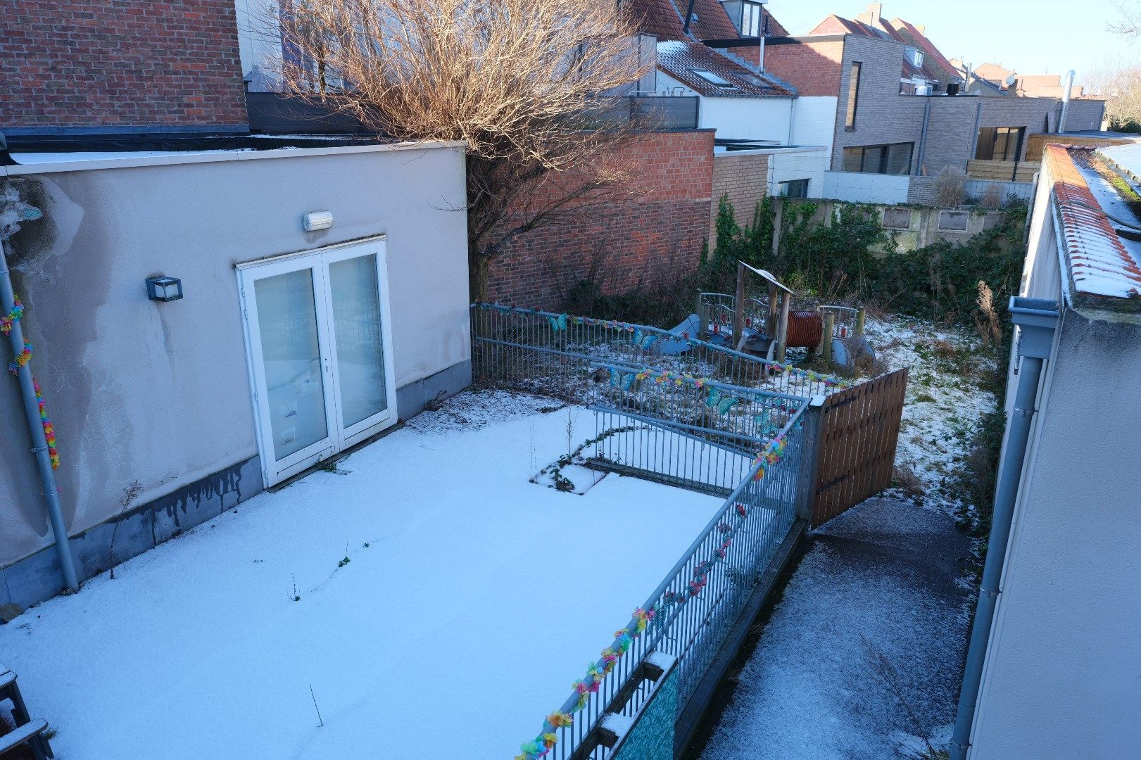 Op belangrijke invalsweg centrum St-Pieters, commercieel hoekpand/projectgrond foto 17