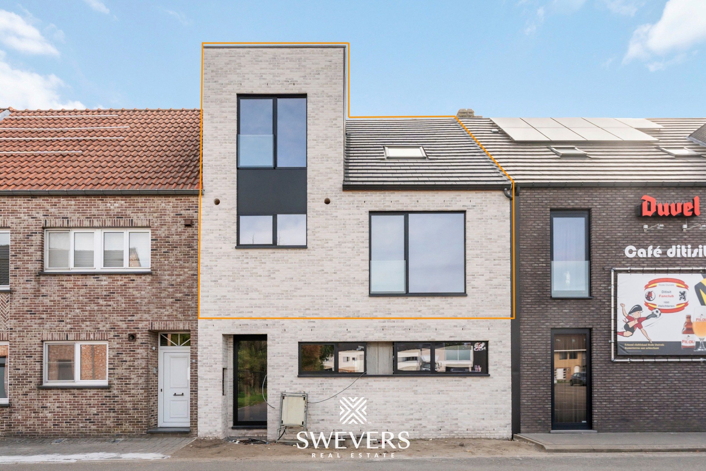 Ruim duplexappartement met groot terras en garage in Helchteren foto 29