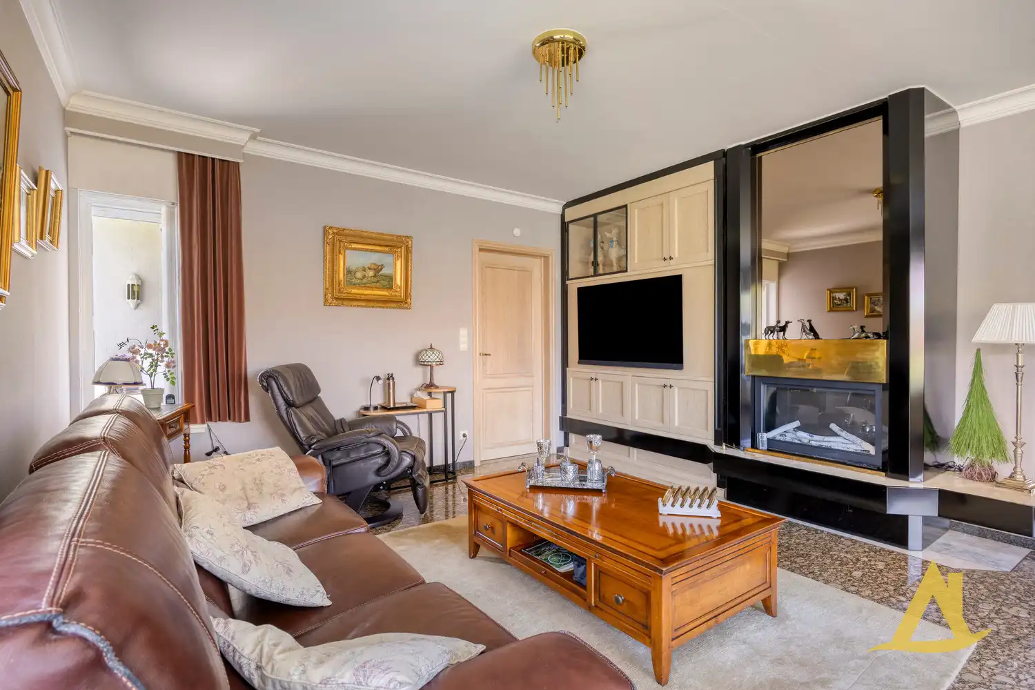 EXCLUSIEVE VILLA MET PARKTUIN EN ZWEMVIJVER OP EEN PERCEEL VAN 1HA 5A 16CA! foto 13