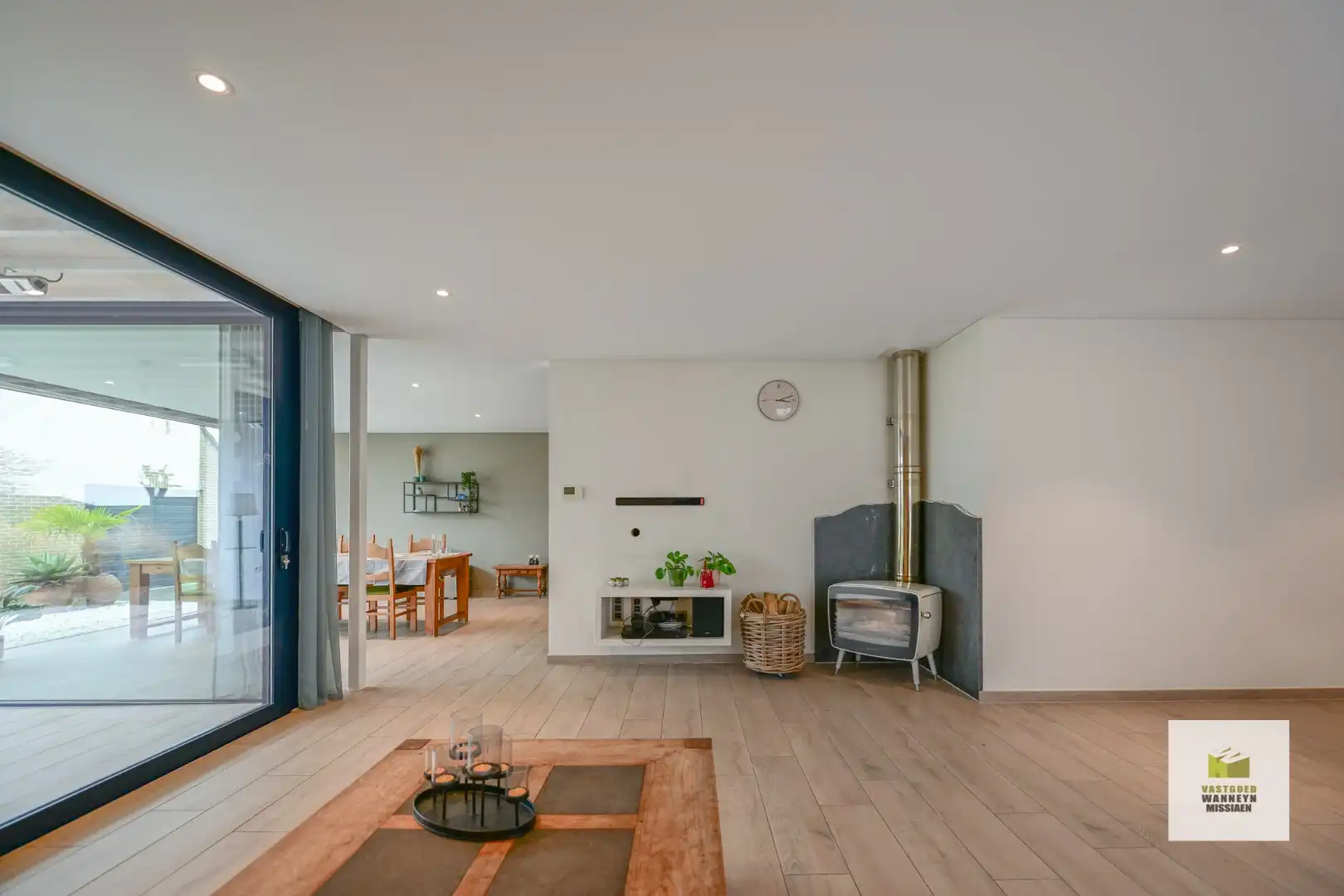 Ruime open bebouwing met 4 slaapkamers en landelijk vergezicht foto 6