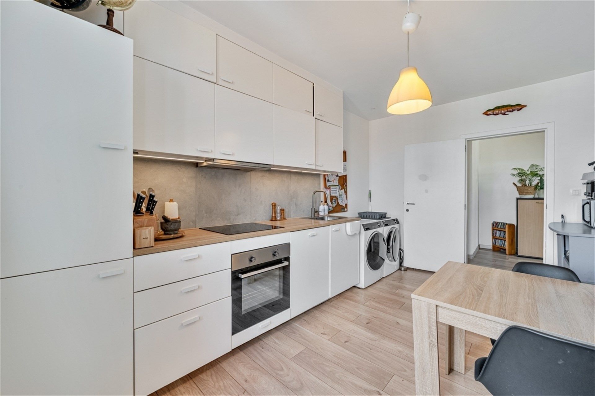 Gerenoveerde opbrengsteigendom bestaande uit handelspand en 3 appartementen foto 32