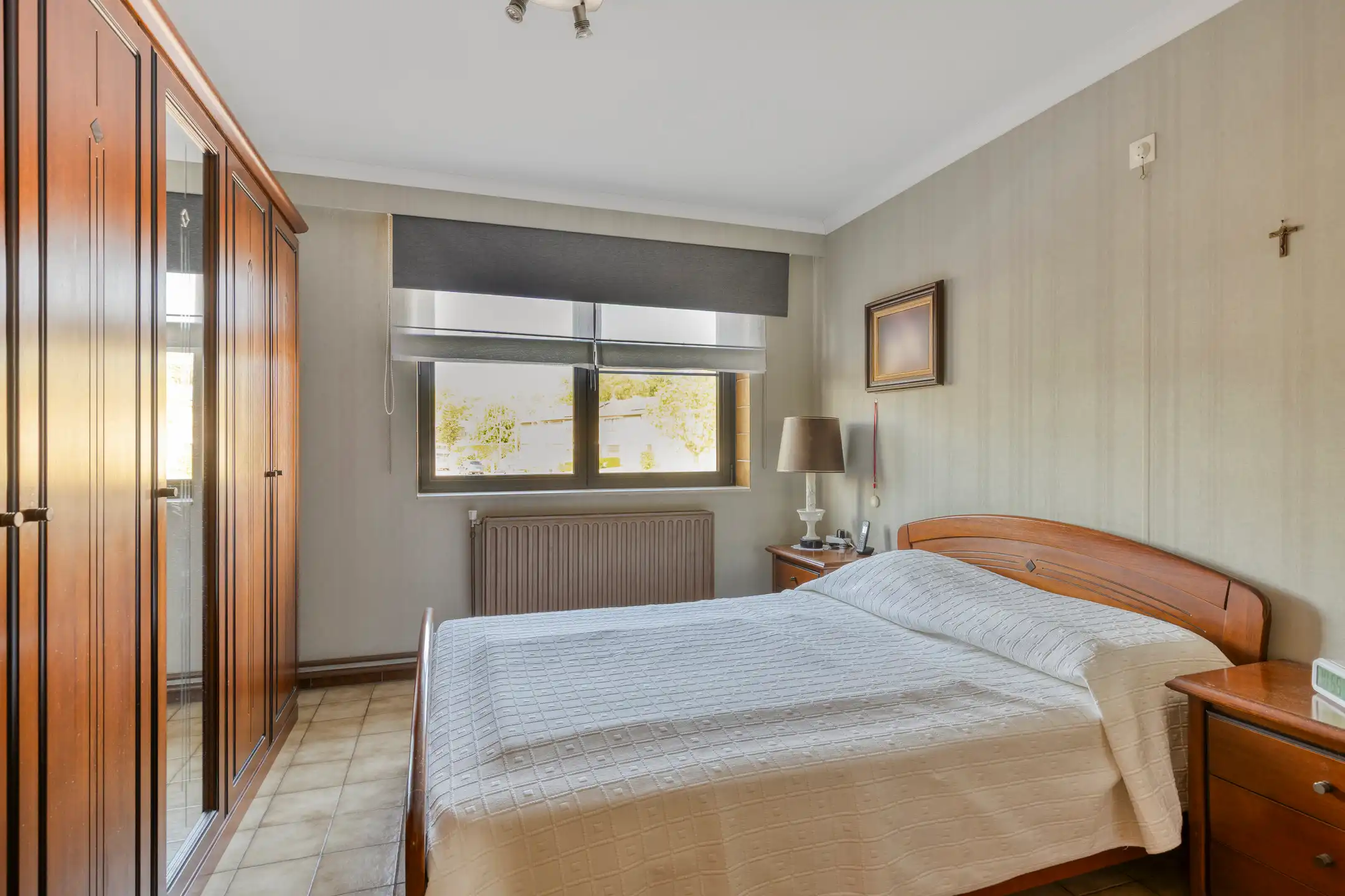 Lichtrijke 3-gevelwoning met garage op uitstekende locatie! foto 10