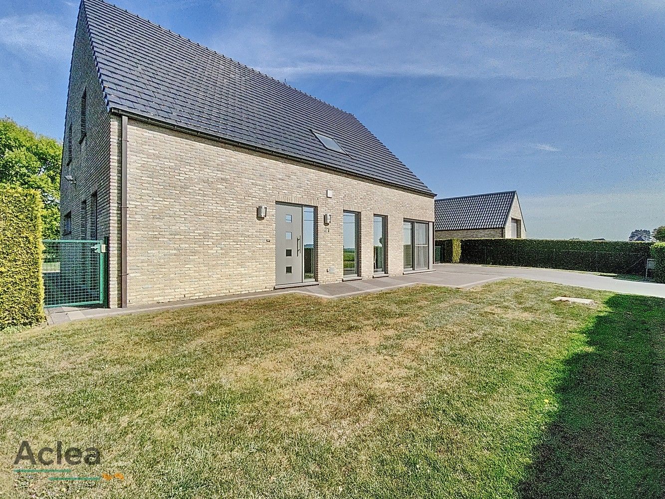 uitzonderlijk ruime landelijk gelegen woning foto 3