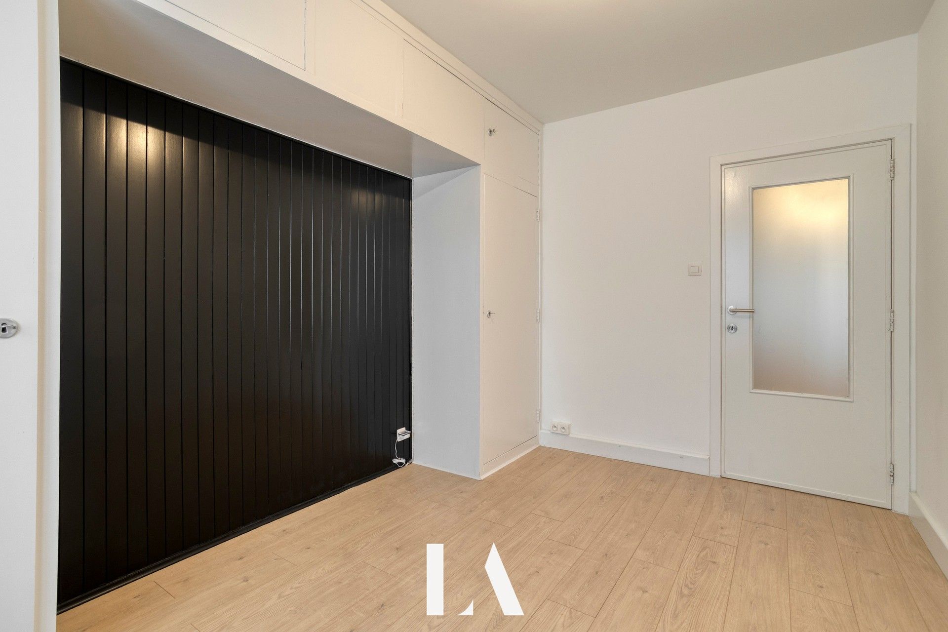 Vernieuwd 1-slaapkamer appartement vlakbij zee. foto 9