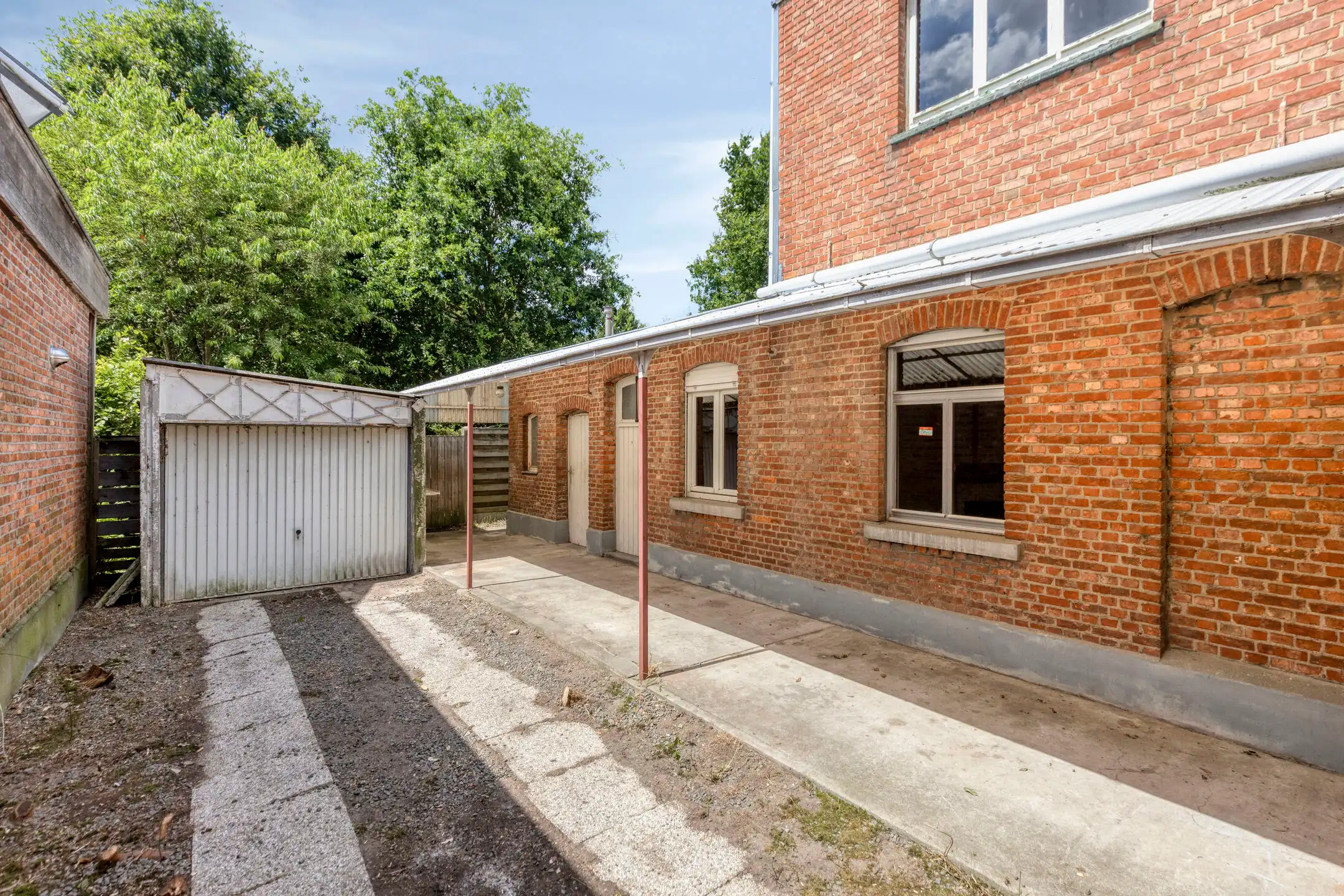 Te renoveren woning met zeer grote tuin op rustige ligging foto 14