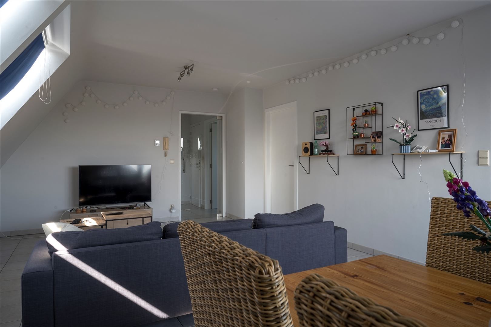  Zeer verzorgd appartement met garage te huur in Oudenaarde. foto 2