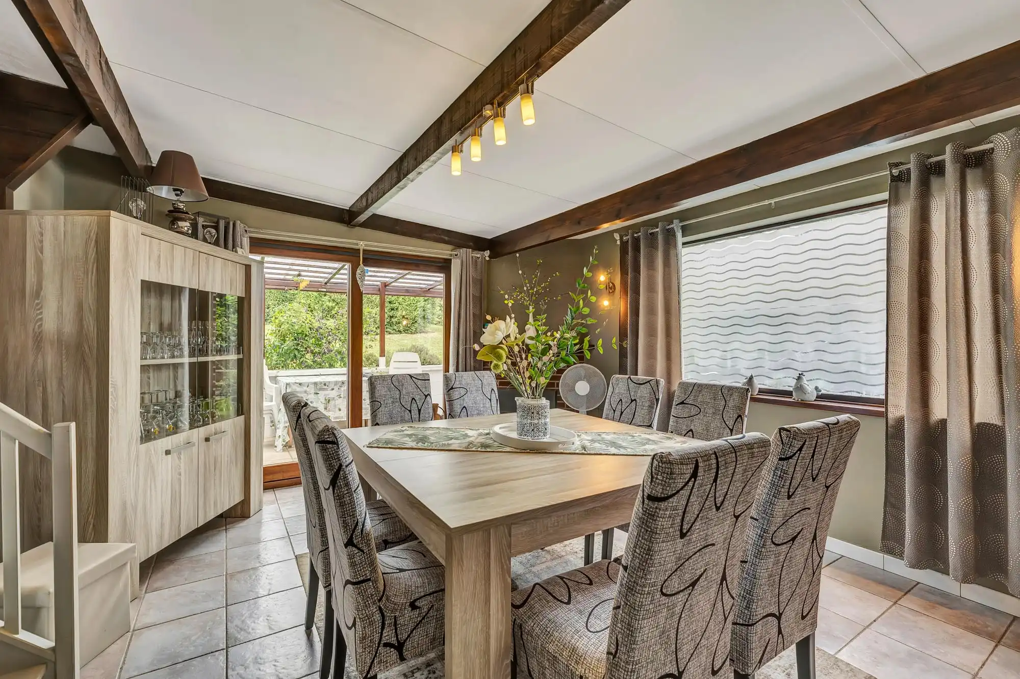 Instapklare bungalow te koop met grote tuin foto 4