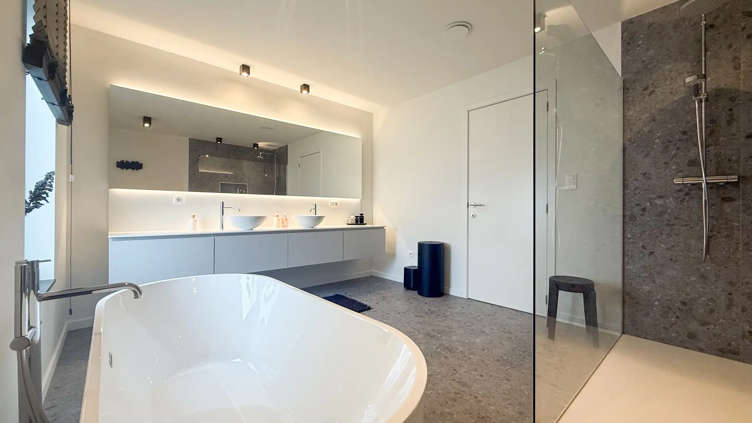 Luxueuze nieuwbouwwoning uit 2023 met E-peil 13 te Paal! foto 34