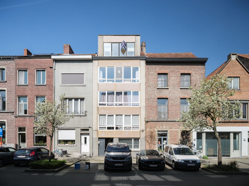 ()=>{if(producerUpdateValueVersion(node),producerAccessed(node),node.value===ERRORED)throw node.error;return node.value} Jan Verspeyenstraat 32 - 9000 Gent