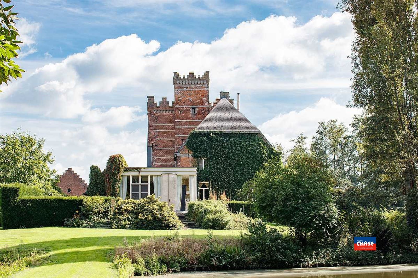 Charmant kasteel met vier slaapkamers gelegen in uniek domein foto 2