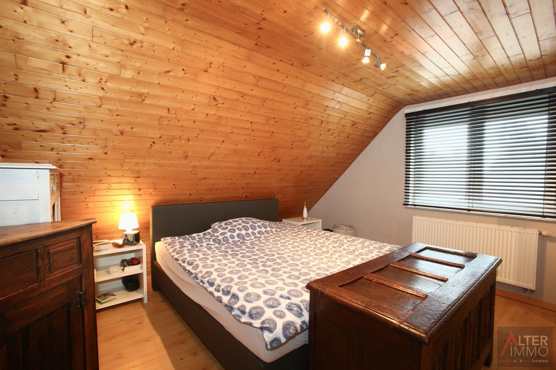 VERKOCHT! Instapklaar, gerenoveerd landhuis (205m2 NBO) met 3 slaapkamers, inpandige garage, zonnepanelen en een uitstekend EPC op een perceel van 8a 16ca - uitstekende ligging vlakbij Zolder centrum. foto 31