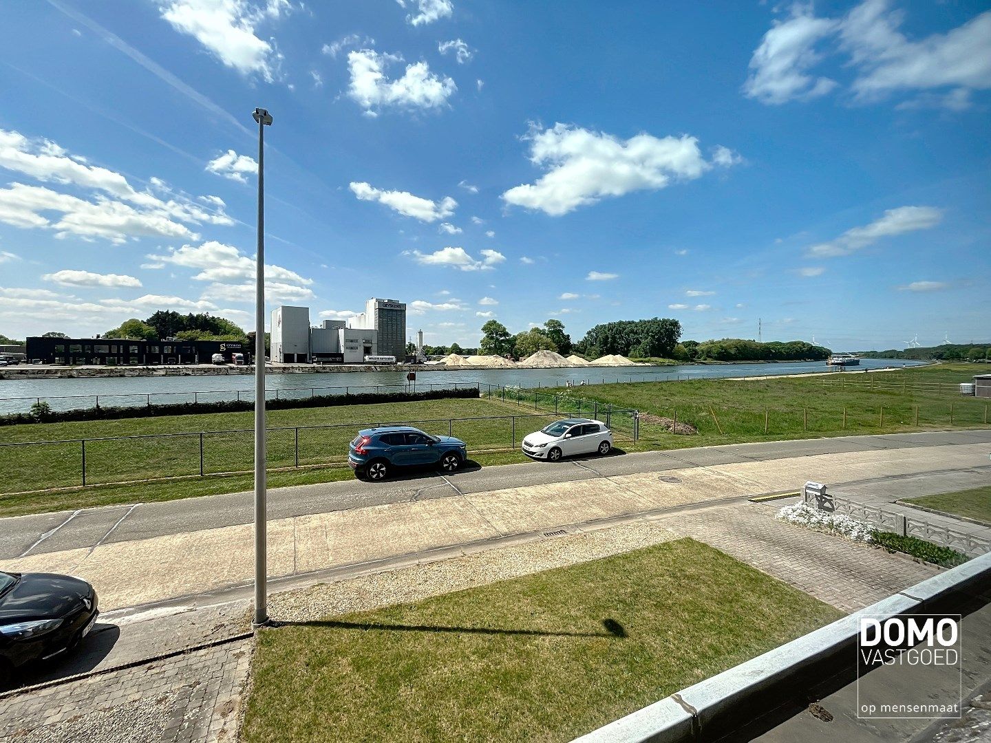 RUIME WONING MET TUIN, GARAGE & 3 SLAAPKAMERS RUSTIG GELEGEN LANGS HET KANAAL MET EPC C TE BERINGEN foto 21