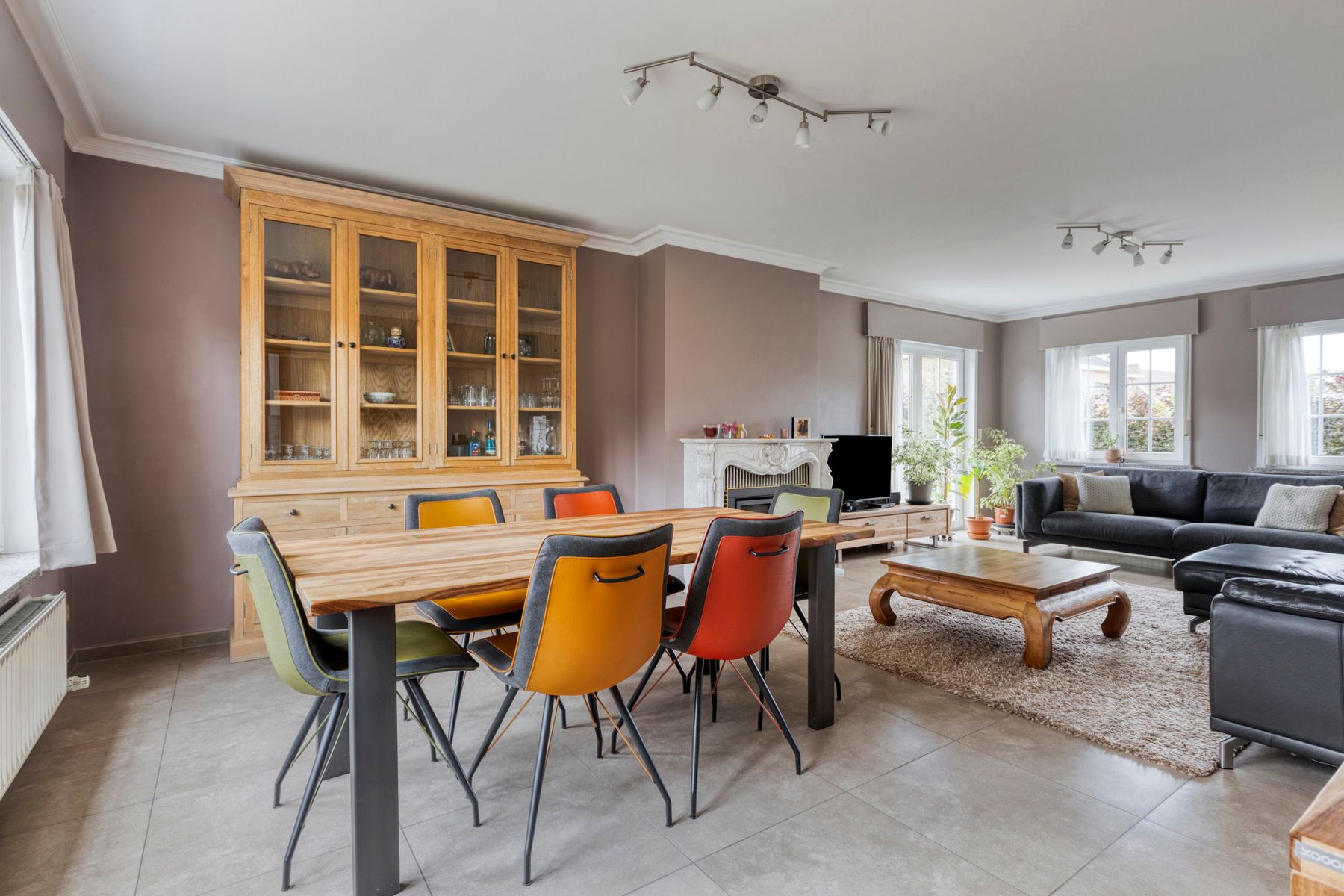 Perfect onderhouden villa met 4 slaapkamers, garage en tuin foto 4