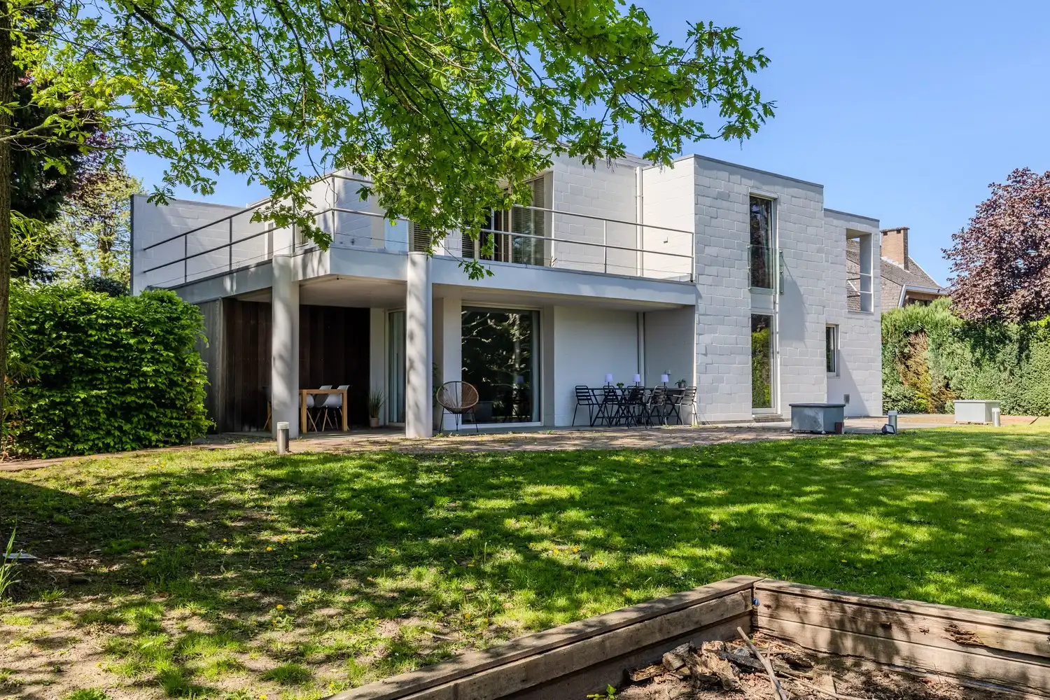 Moderne villa met ruime leefruimte, 4 slaapkamers en 2 badkamers op 13 are in gegeerde buurt Neerharen- Lanaken foto 40