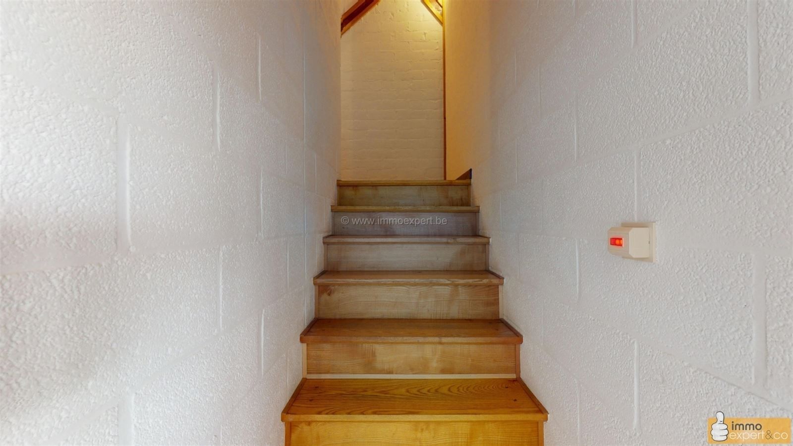 TERNAT: Woning centraal gelegen met 5 slpks en 2 badks foto 32