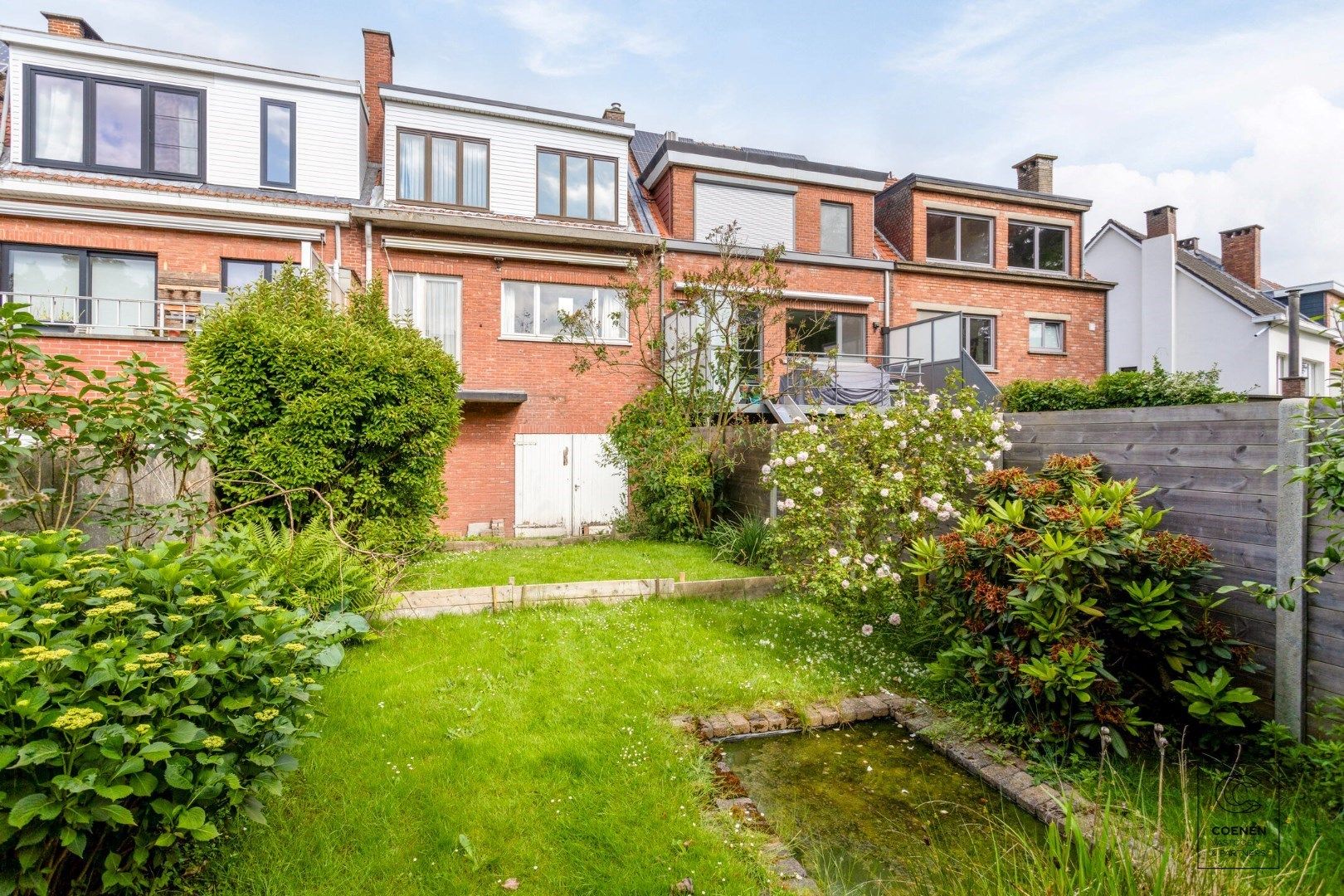 Te renoveren bel-étage woning (147 m² bew. opp.) met 2 slaapkamers en tuin, centraal gelegen in Borsbeek! foto 22