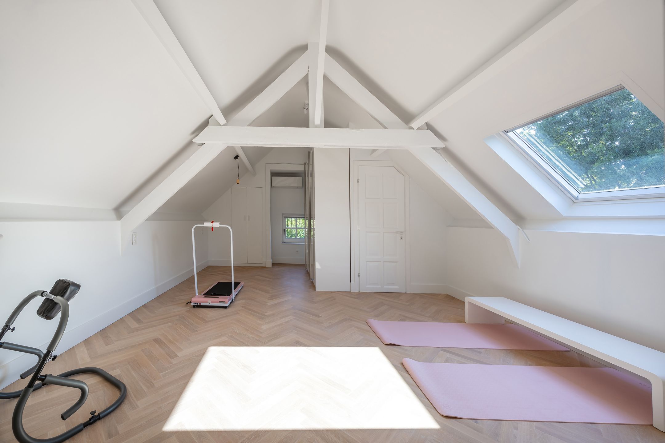 Prestigieuze villa met zwembad op 3.528 m² op toplocatie! foto 46