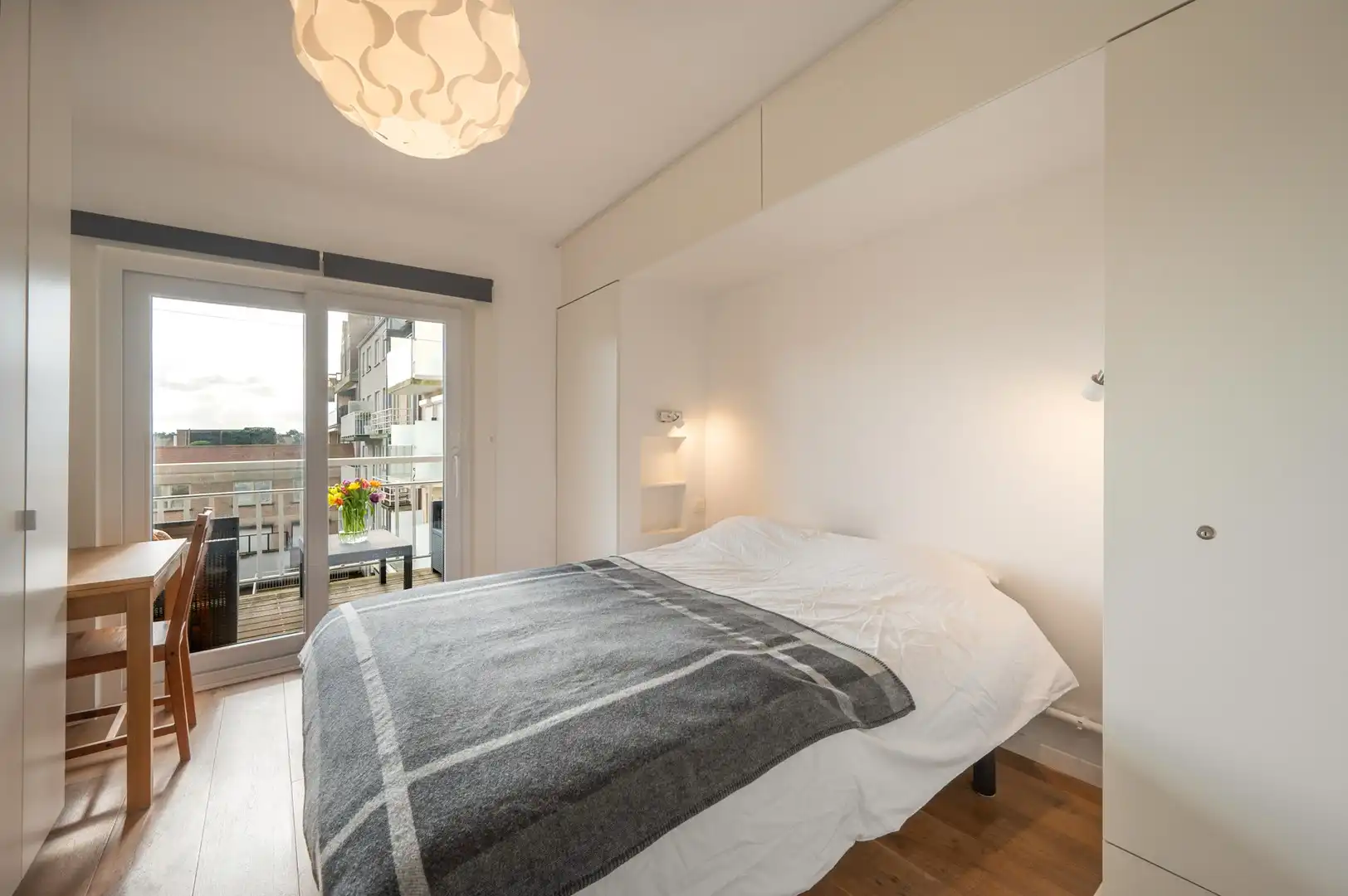 Lichtrijk appartement in het centrum van Knokke, op enkele passen van de zee en de winkels. foto 15