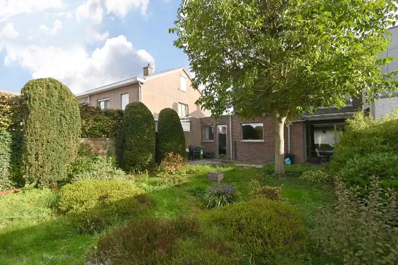 HOB met 3 slaapkamers foto 23