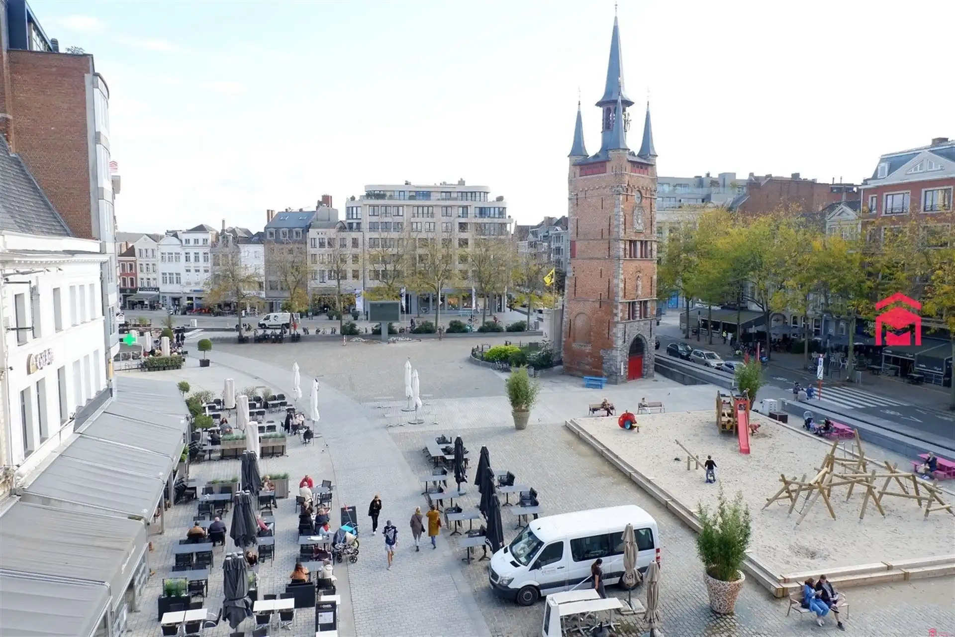 Hoekappartement met prachtig zicht op de Grote Markt foto 7